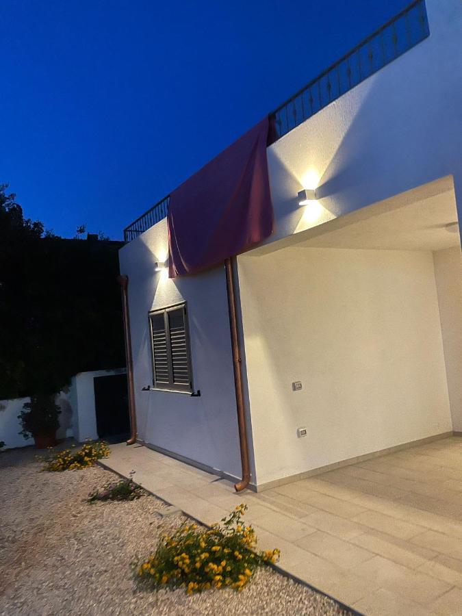 Chrisso Rooms Affittacamere San Teodoro  Eksteriør bilde