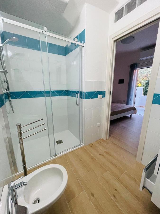 Chrisso Rooms Affittacamere San Teodoro  Eksteriør bilde